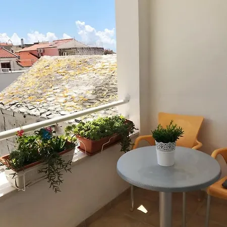 Apartment Antisa - 70 M From Beach Baska Voda